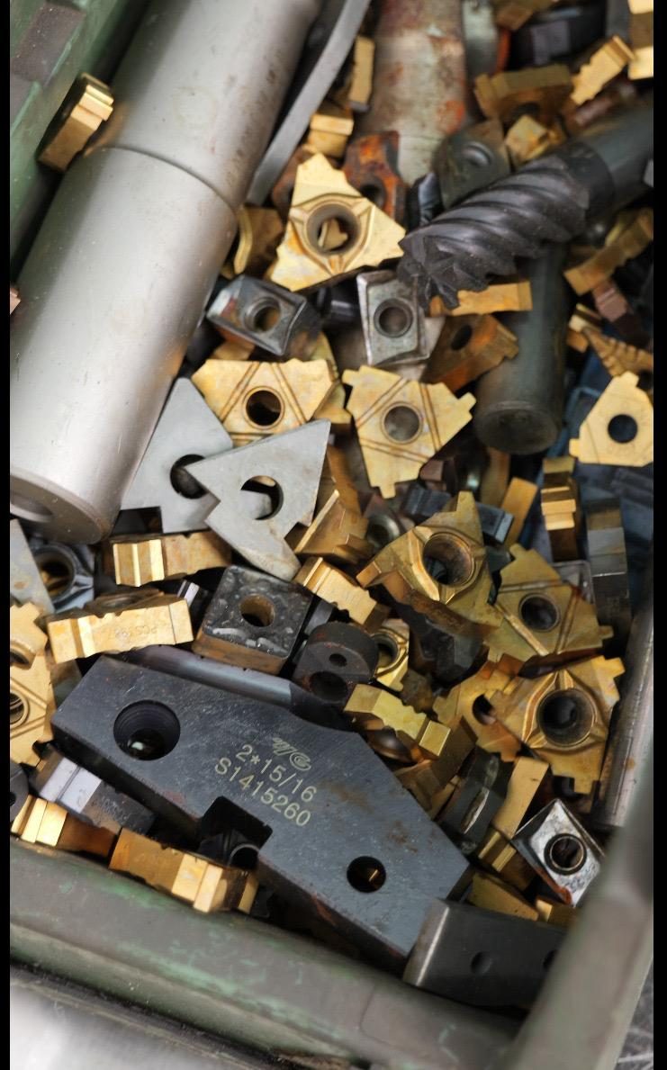 Mixed tungsten carbide scrap pieces, drills, inserts and alloy items at QuickStop Metals